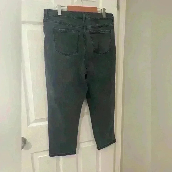 Papaya denim size 16 plus distressed black  denims super stretch - Picture 5 of 8